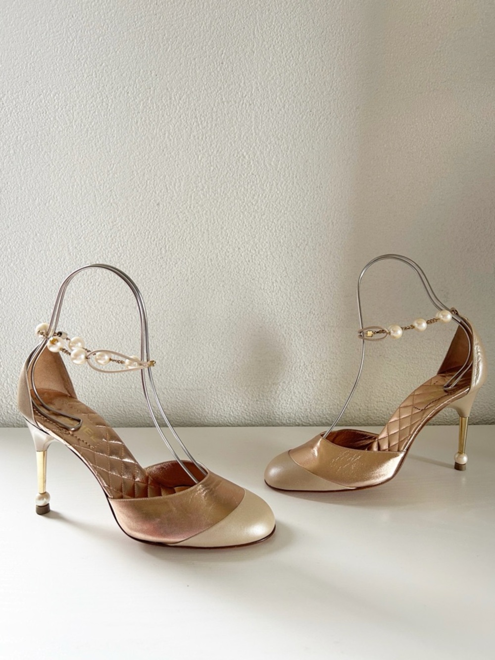Chanel Vintage 2001 Karl Lagerfeld Pearl Strap Heels Rose Gold Beige CC EU 40